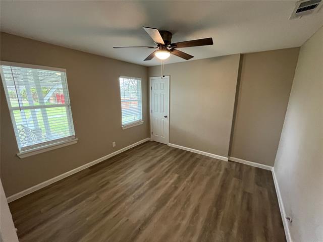 Building Photo - 577 W 6th St