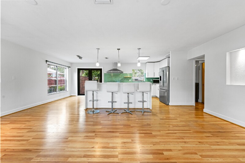 Building Photo - 3355 SW 22nd St