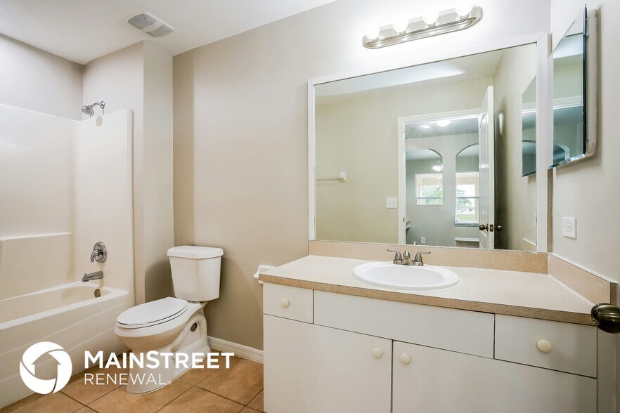 Building Photo - 1609 NE 2nd Ave