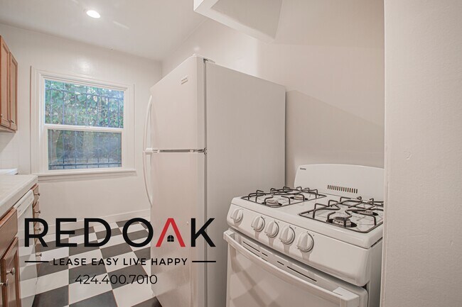 Building Photo - 1818 Whitley Ave