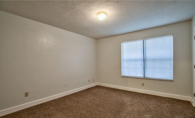 Building Photo - 4779 Leah Ln