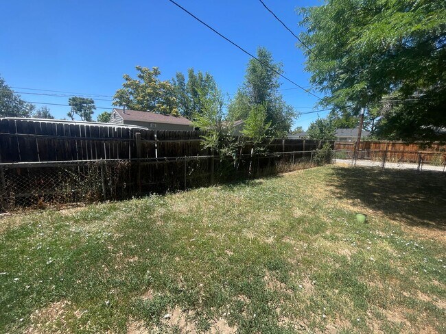 Building Photo - Charming 3 Bedroom Home in Aurora