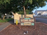 Building Photo - 900 N Douglas Ave