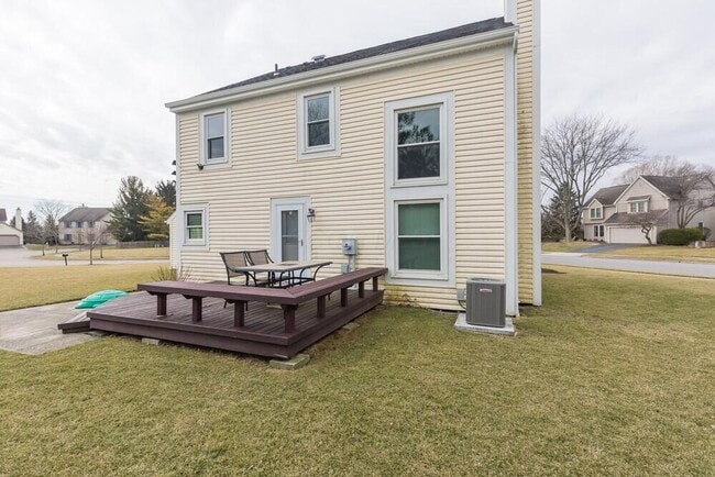 Building Photo - 2236 Sunleaf Ct