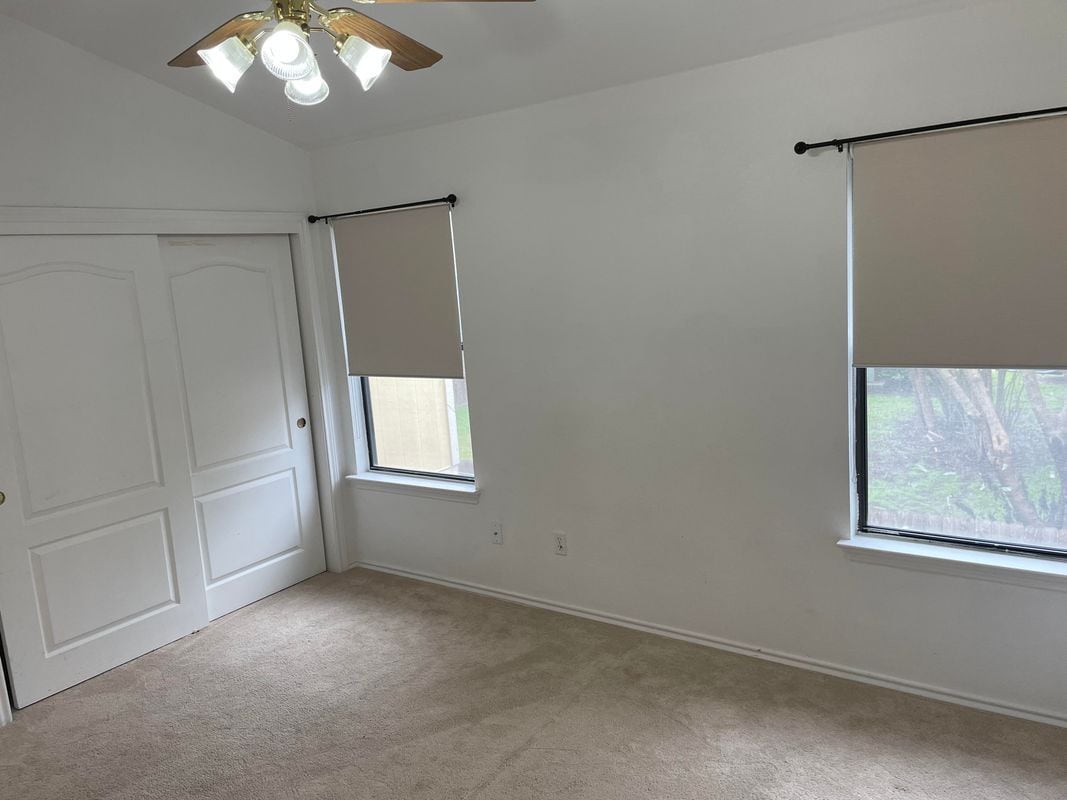 Building Photo - 11901 Swearingen Dr