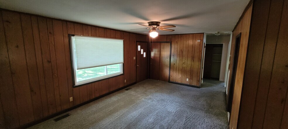 Building Photo - 8326 Linville Rd