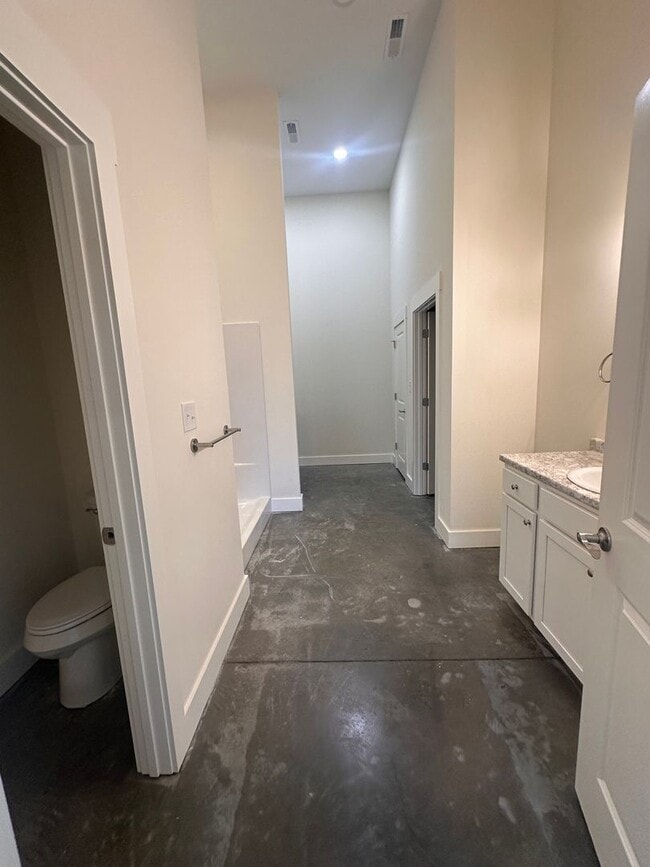 Building Photo - Basement Apartment 1BR/1BA New build in Clinton