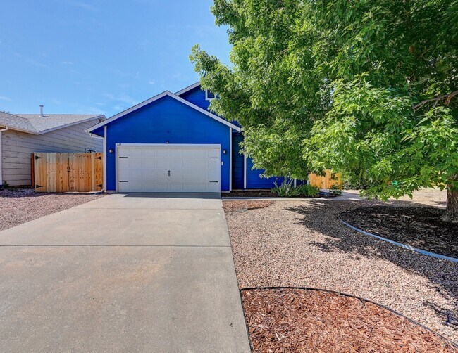 Building Photo - $2,245 - 3 Bed, 3 Bath Home with Finished ...