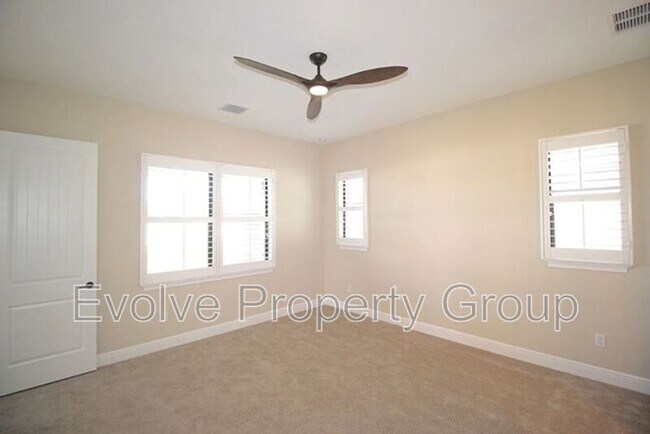 Building Photo - 20 Del Palma Dr