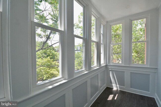 Building Photo - 1724 2nd St NW