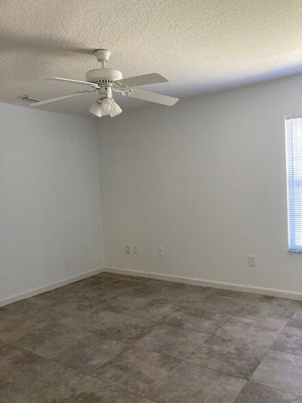 Building Photo - 29 Pony Ln