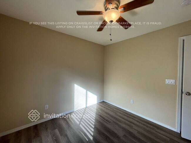 Building Photo - 13043 W Via Camille