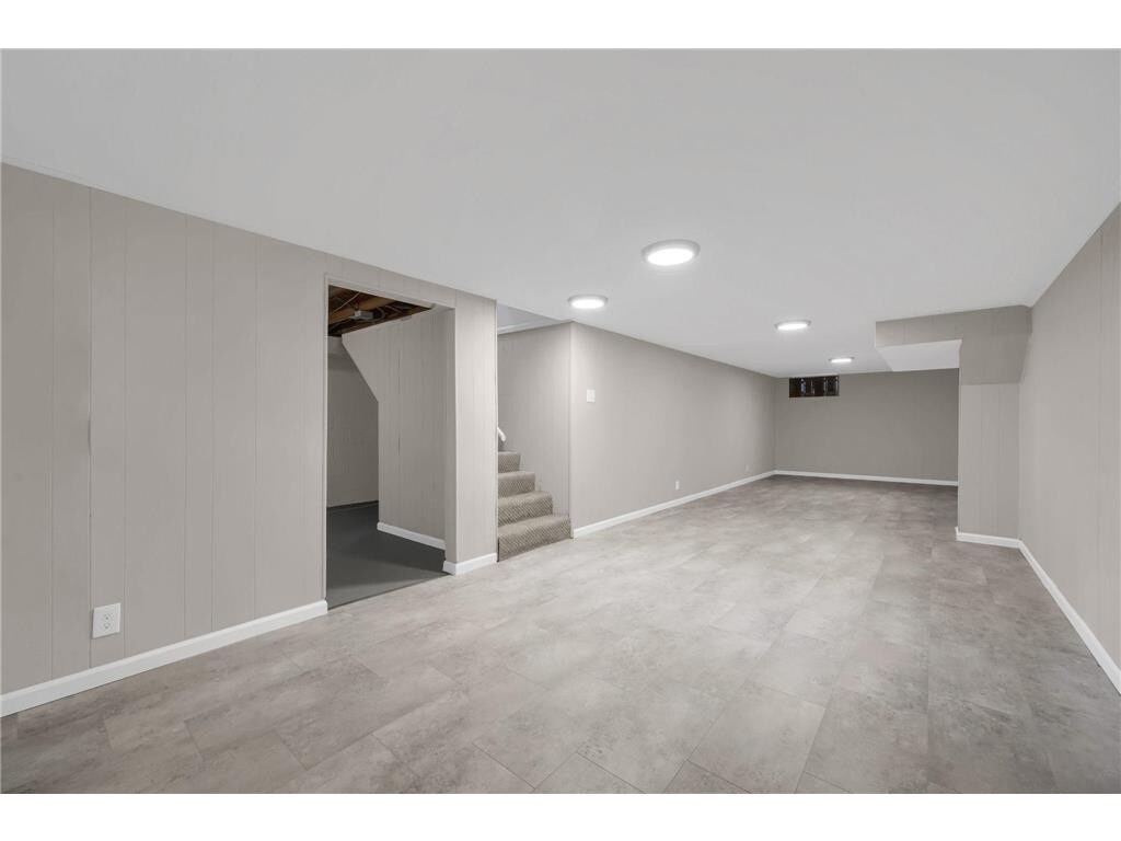 Building Photo - 6981 11th St N