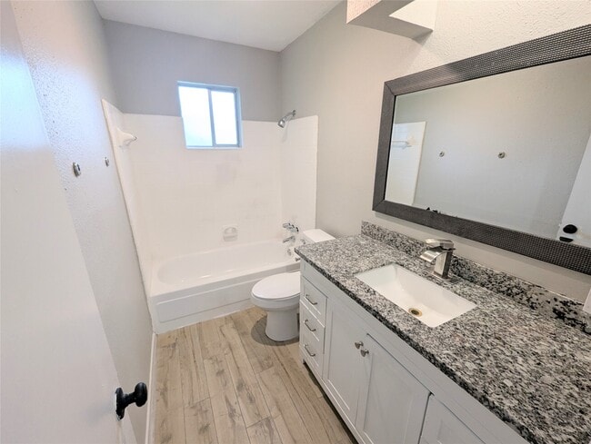 Building Photo - 15267 Morning Dove Dr