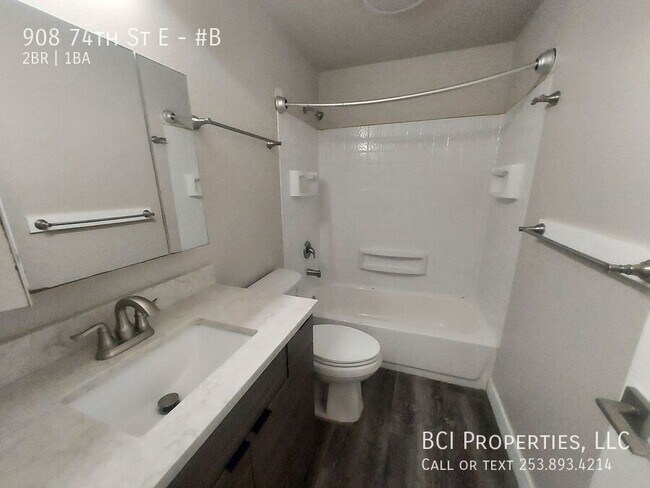 Building Photo - 908 74th St E