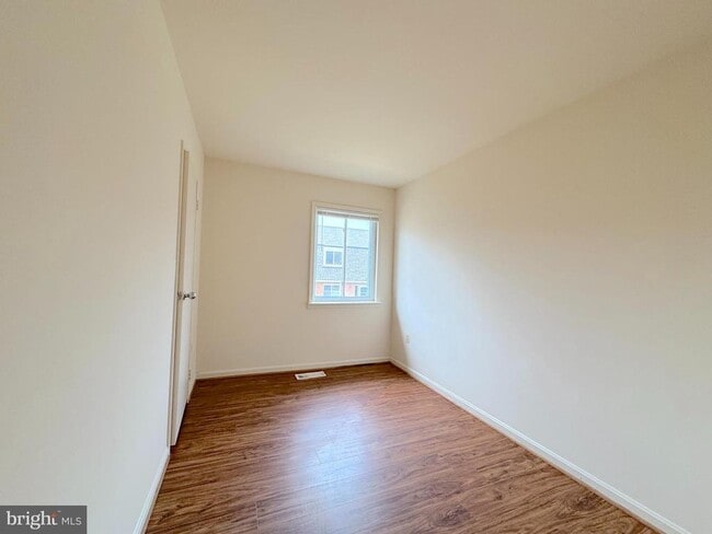 Building Photo - 4596 Conwell Dr