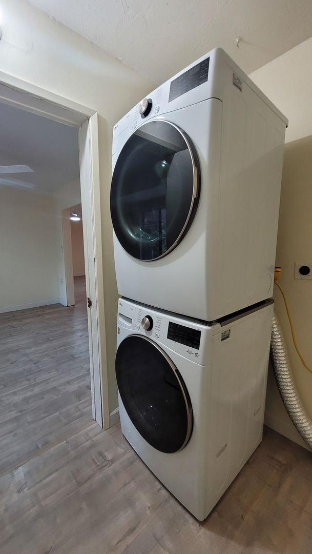 Building Photo - Seven Oaks Active Adult Living