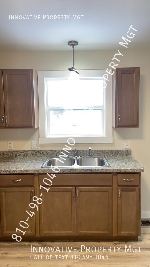 Building Photo - 10287 Reid Rd