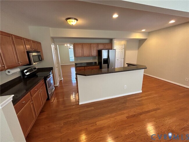 Building Photo - 1307 Village Views Dr