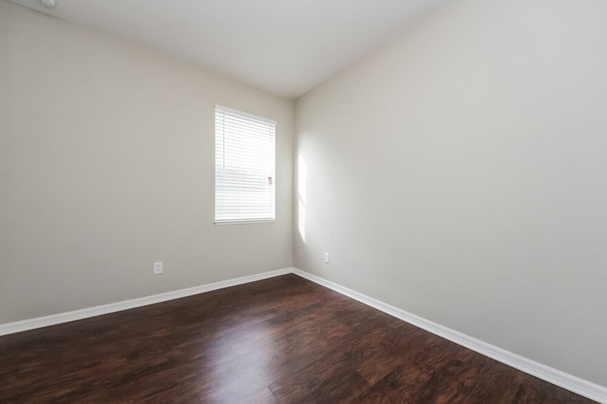 Building Photo - 2606 Corsini Ln