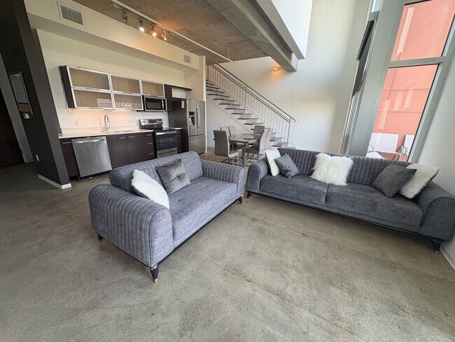 Building Photo - Oversized Loft With Downtown Views