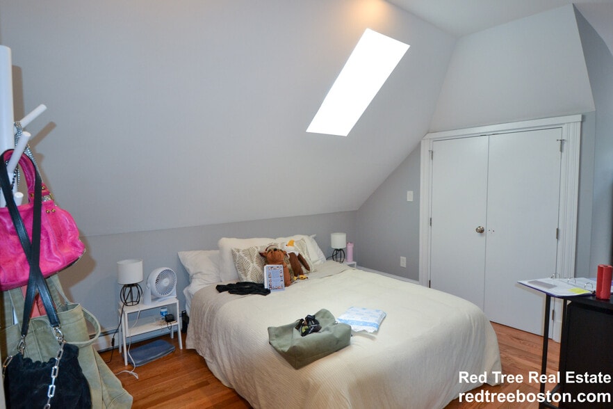 Building Photo - 6-8 South St. Unit 3