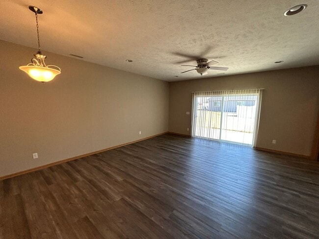 Building Photo - 5976 Haswell Pl