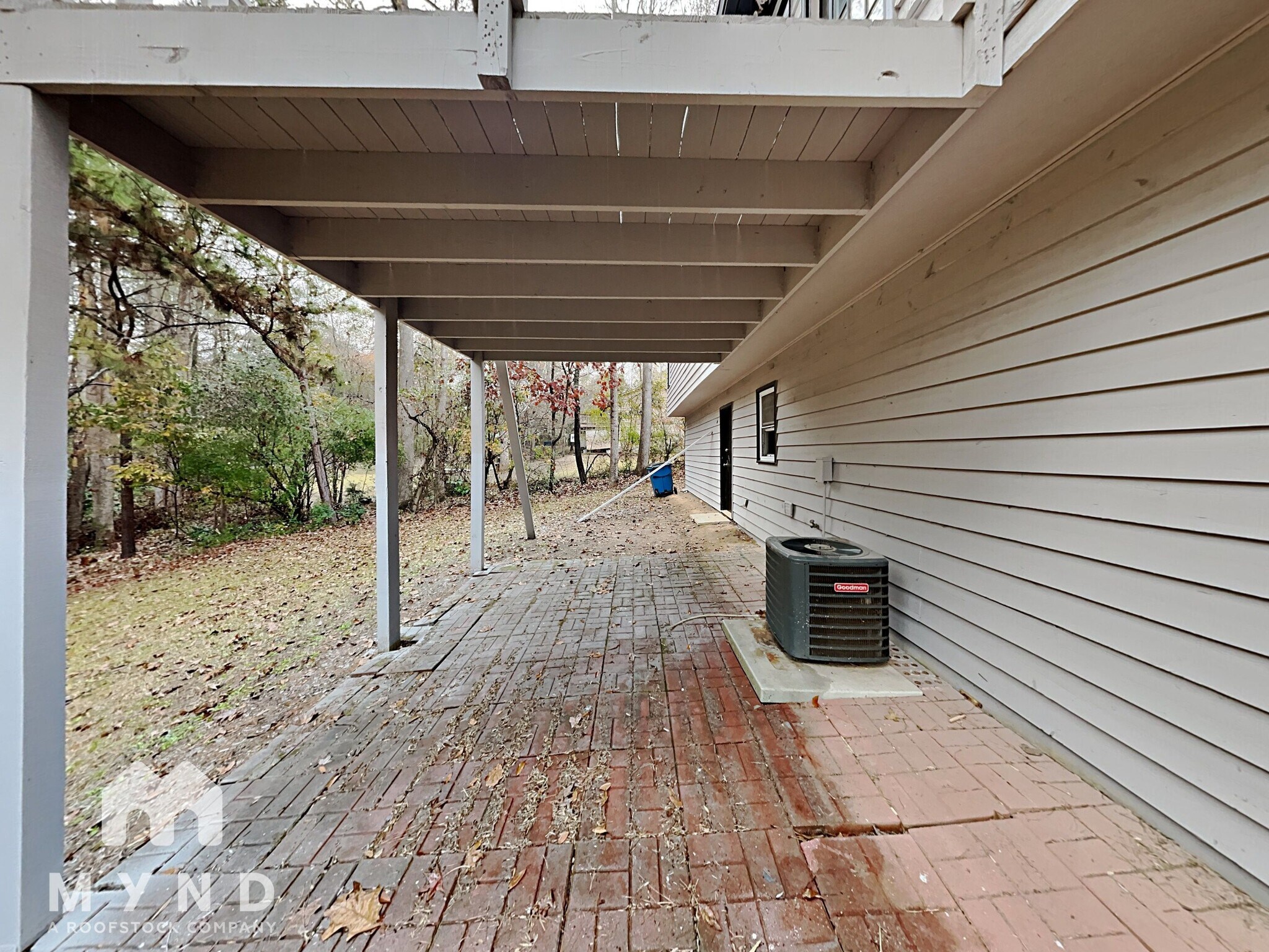 Building Photo - 1224 Classic Dr NE