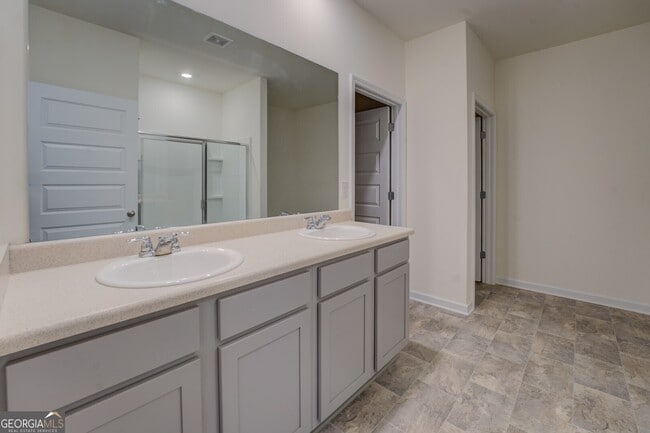 Building Photo - 4113 Spencer Ln