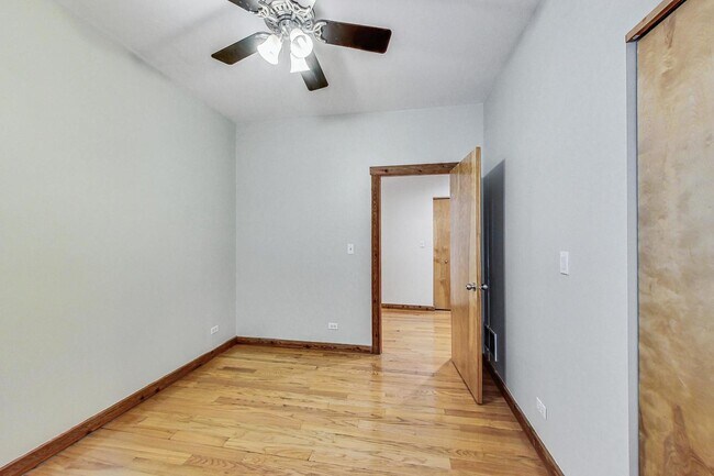 Building Photo - 2705 W Hirsch St