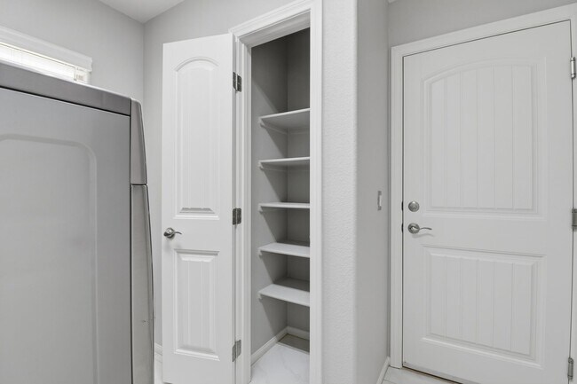 Building Photo - SW!!! Casita!!!! Single Story!!! 4 Bedrooms!!! Gated!!! End or Cut De Sac!!! Community green area...