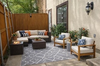 Building Photo - 4000 Rawlins St