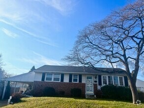 Building Photo - 2609 Dean Dr
