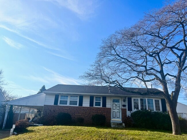 Primary Photo - 2609 Dean Dr