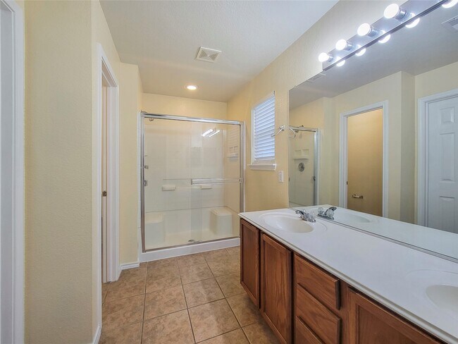 Building Photo - 11034 Dellrose Crossing Dr