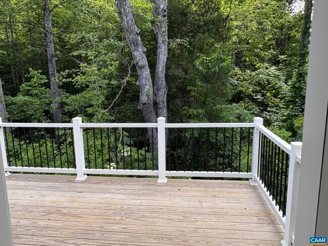 Building Photo - 275 Barrington Dr