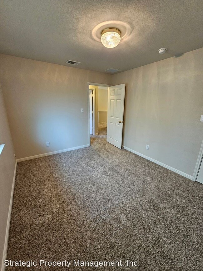 Building Photo - 3 br, 2.5 bath House - 9326 Hazelton Lane