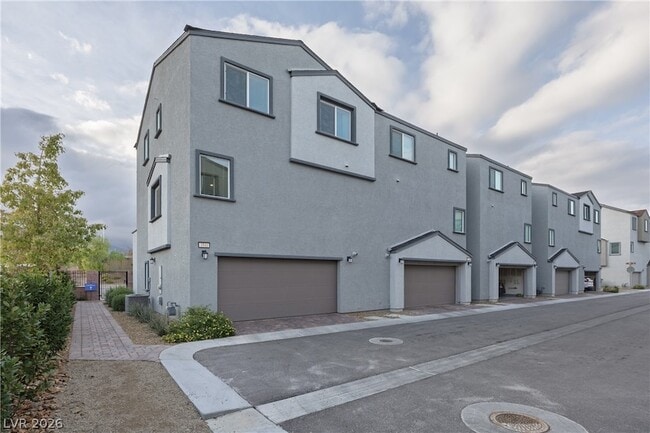 Building Photo - 3541 Grigio St