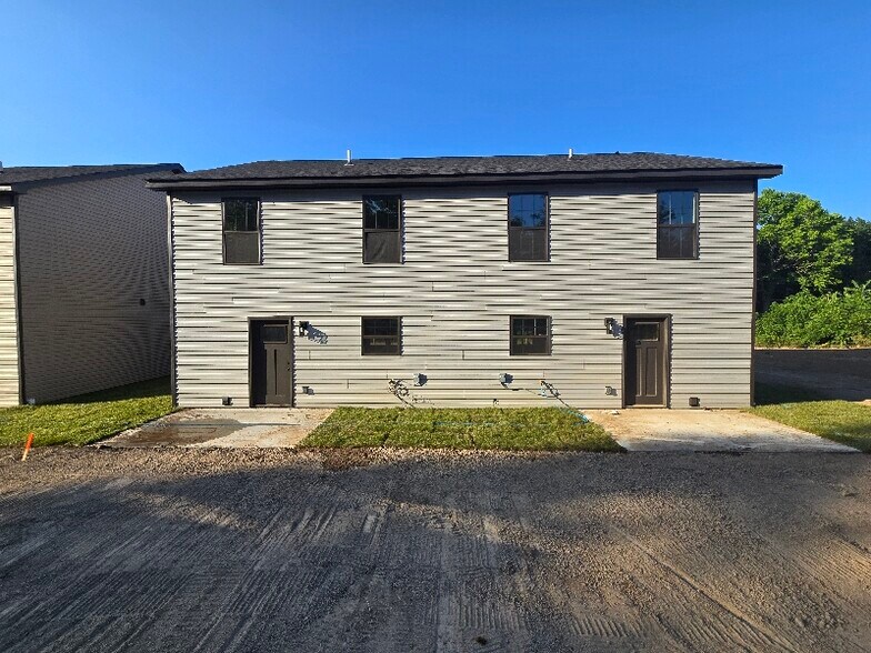 Building Photo - 3108 Commerce St