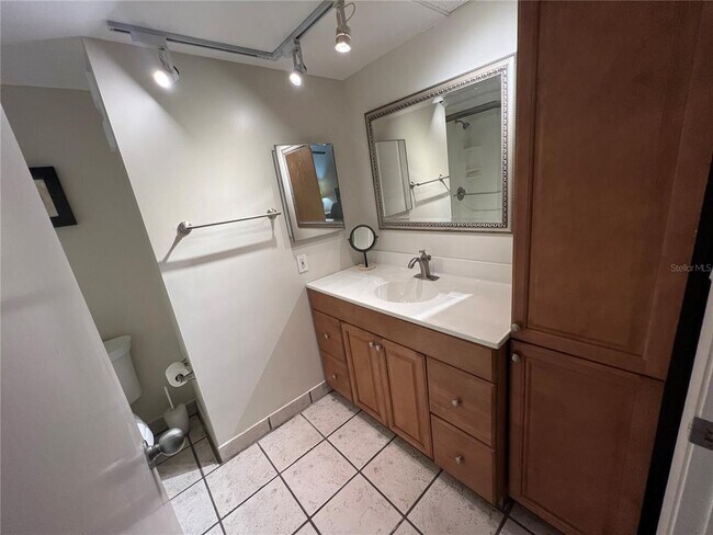 Building Photo - 1515 Pinellas Bayway S