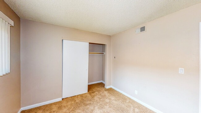 Building Photo - "Discover Modern Comfort: Spacious 2-Bed, ...