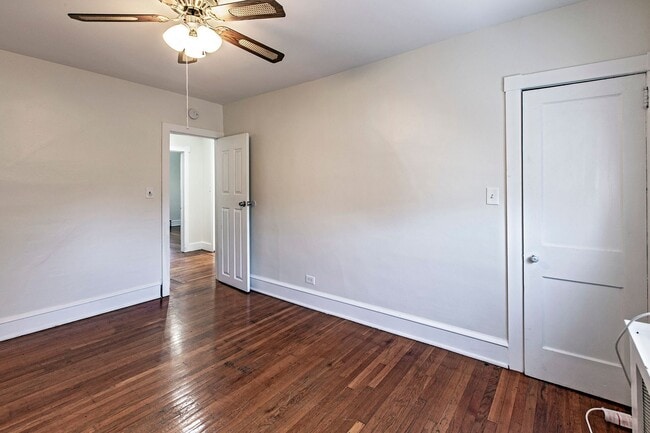 Building Photo - 3 bedroom, 1.5 bath home in The Triangle, ...