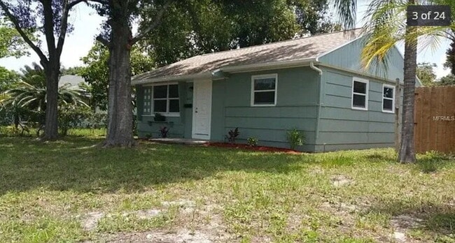 Building Photo - Home For Rent in St Petersburg!