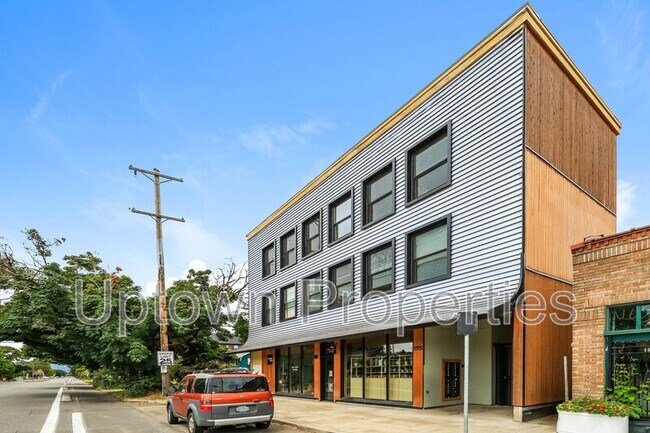 Building Photo - 1515 N Rosa Parks Way