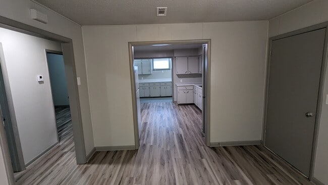 Building Photo - 220 Sulphur St