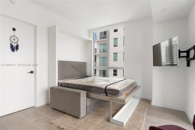 Building Photo - 227 NE 2nd St