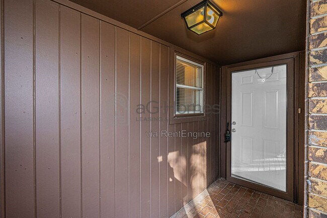 Building Photo - 4721 SE 50th St