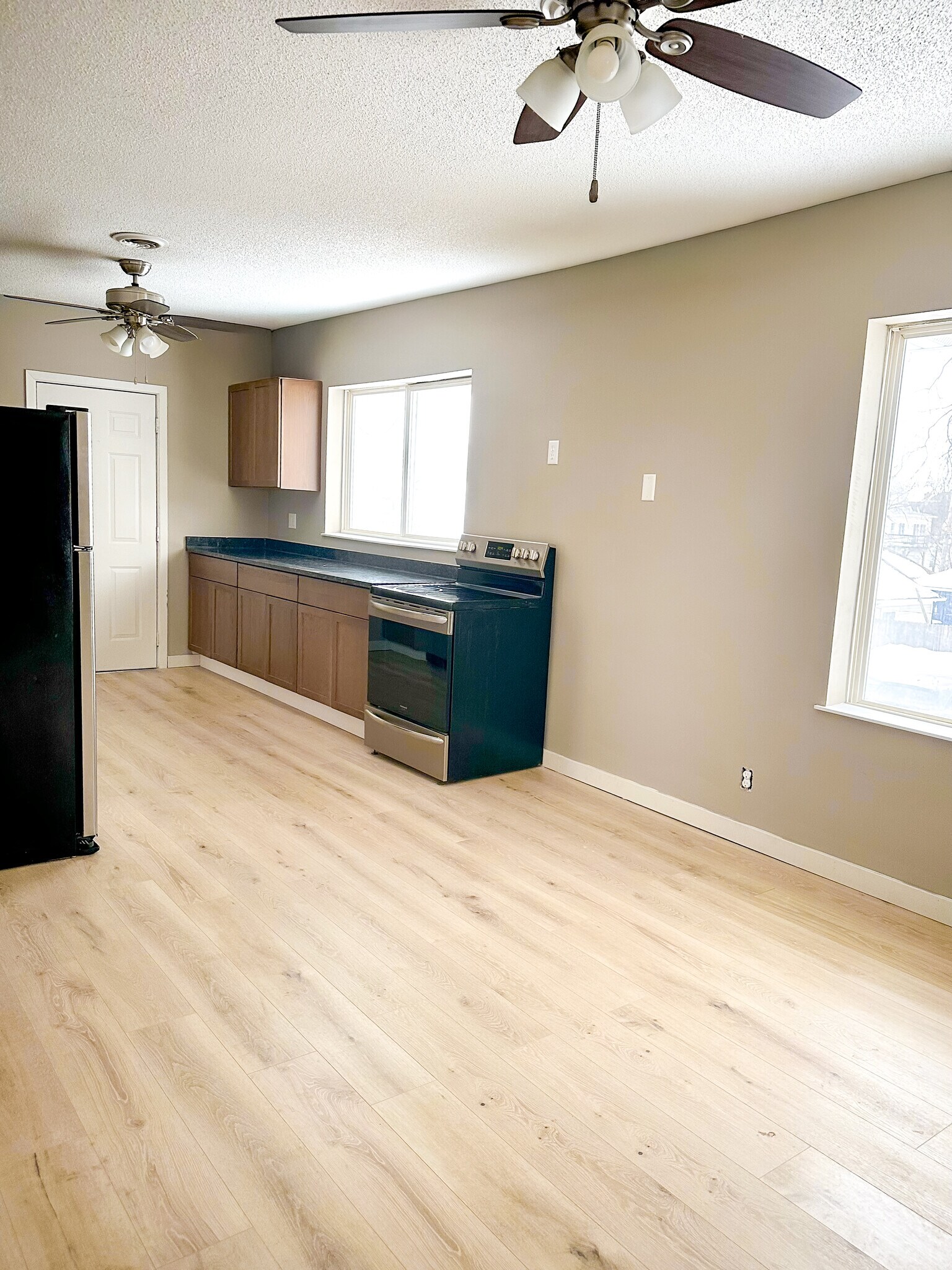 Dining & Kitchen Space - 3517 1st Ave S
