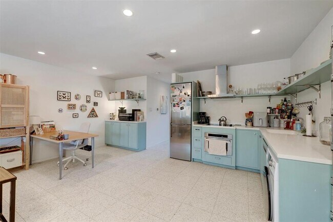 Building Photo - 1208 Enfield Rd