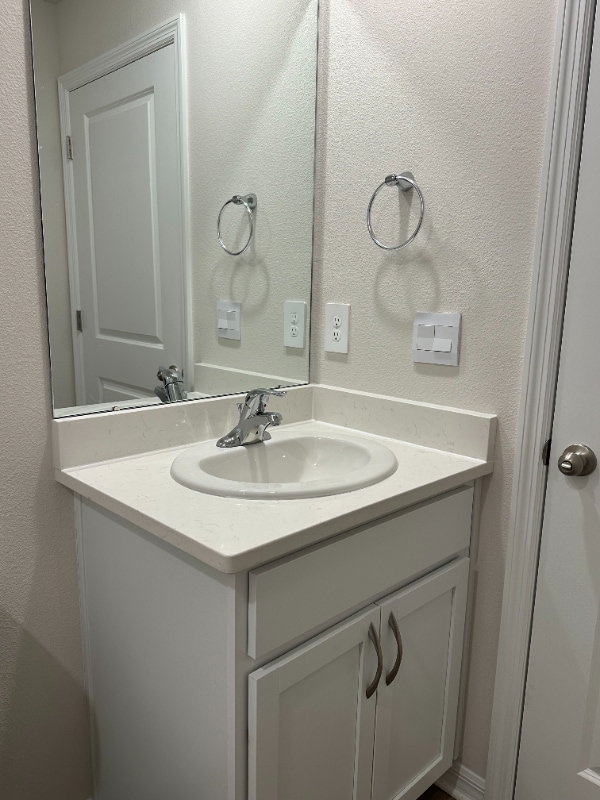 Building Photo - 12039 Lansing Gln